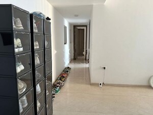2 BHK Apartment For Rent in Chandak Cornerstone, Worli