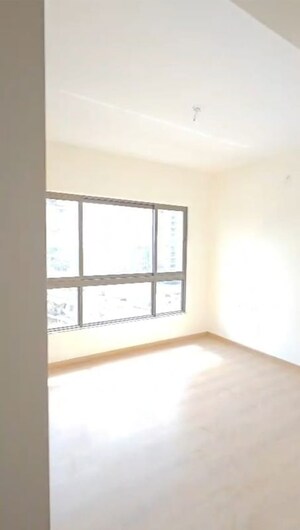 Room in 3 BHK Apartment at Siddha Sky, Sion – for Rent