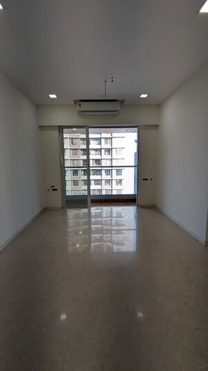 Room in 3 BHK Apartment at Ekta Tripolis, Goregaon West – for Rent