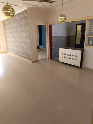 Room in 3.5 BHK Apartment at Conscient Heritage Max, Sector 102 – for Rent