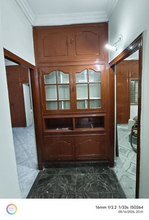 Room in 2 BHK Apartment at Quadri Bagh – for Sale