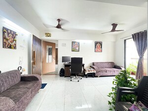 Team Area in 3 BHK Apartment at Nana Chiloda – for Sale
