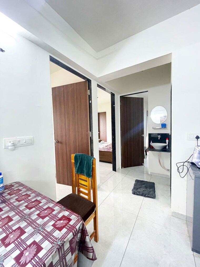 Bedroom, nana chiloda 3 Bedroom 217 Sq.Yd. Apartment In Nana Chiloda Ahmedabad 10626645