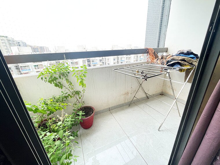 Balcony, nana chiloda 3 Bedroom 217 Sq.Yd. Apartment In Nana Chiloda Ahmedabad 10626645