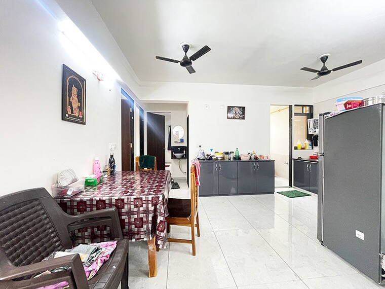 Living Room, nana chiloda 3 Bedroom 217 Sq.Yd. Apartment In Nana Chiloda Ahmedabad 10626645