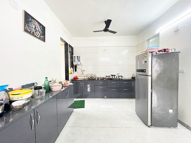 Kitchen, nana chiloda 3 Bedroom 217 Sq.Yd. Apartment In Nana Chiloda Ahmedabad 10626645