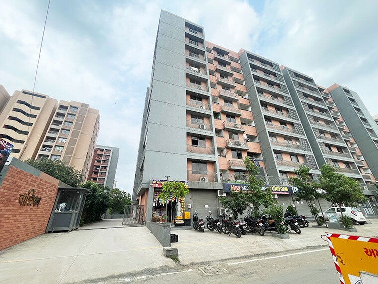 Exterior View, nana chiloda 3 Bedroom 217 Sq.Yd. Apartment In Nana Chiloda Ahmedabad 10626645