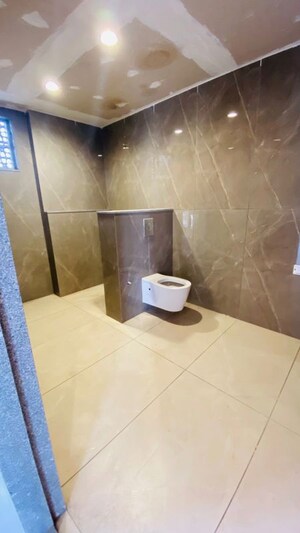 Bathroom in 4 BHK Apartment at Kasper Woods, New Alkapuri – for Sale