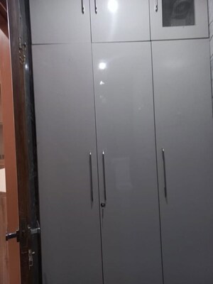 Furnished Amenities in 2 BHK Apartment at Aerocity – for Rent