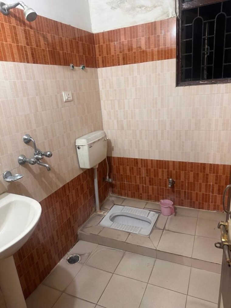 Bathroom, dujra 3 Bedroom 1550 Sq.Ft. Apartment In Dujra Patna 10626732