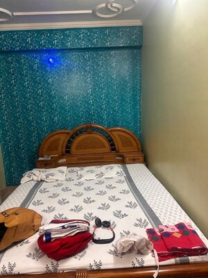 Room in 3 BHK Apartment at Dujra – for Rent
