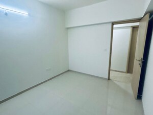 Room in 3 BHK Apartment at Ashapura Ratnadeep, Mulund West – for Rent