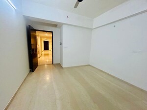 Room in 3 BHK Apartment at Ashapura Ratnadeep, Mulund West – for Rent