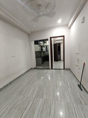 Building Lobby in 2 BHK Builder Floor at Craft Destination 43, Sector 43 – for Rent