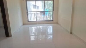 Room in 3 BHK Apartment at Romell Serenity, Oshiwara – for Rent