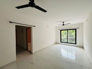 Room in 2 BHK Apartment at Magarpatta Grevillea, Hadapsar – for Rent