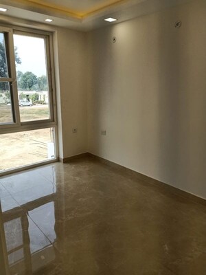 Room in 3 BHK Villa at Sanfran Estate, Bakkas – for Sale