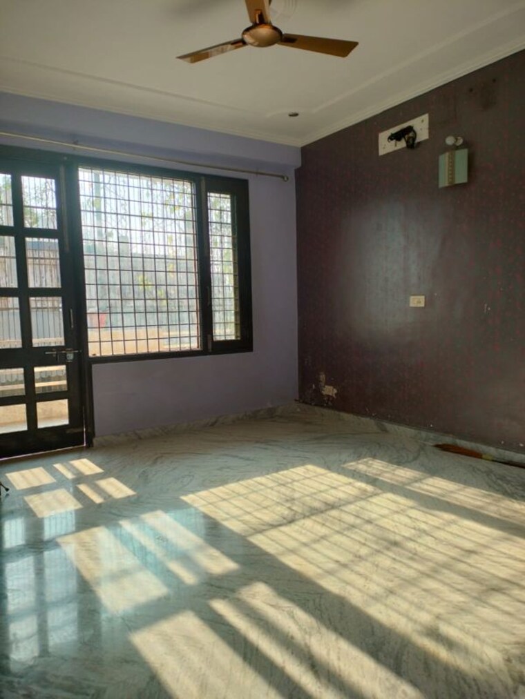 Room, sector 5 2 Bedroom 1185 Sq.Ft. Independent House In Sector 5 Gurgaon 10626876