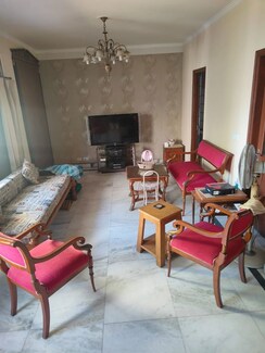 3 BHK + Servant Room Apartment For Rent in Suncity Essel Tower