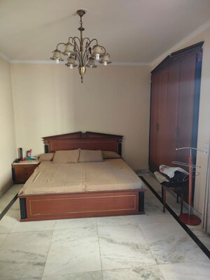 Bedroom in 3 BHK Apartment at Suncity Essel Tower, Sector 28 – for Rent