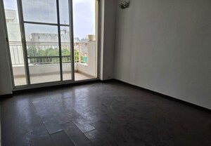 Room in 2 BHK Builder Floor at Sector 22 – for Rent