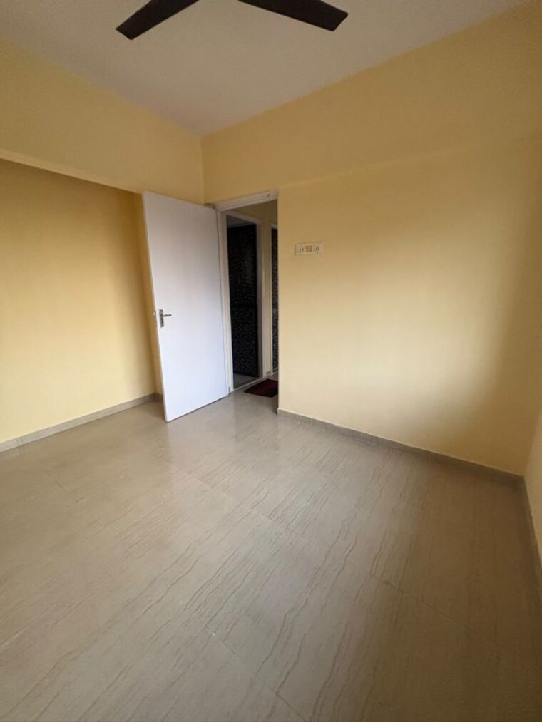 Room, silver-woods 1 Bedroom 450 Sq.Ft. Apartment In Kasarvadavali Thane 10626923
