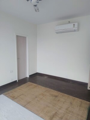 Room in 3.5 BHK Apartment at Bestech Park View Altura, Sector 79 – for Rent