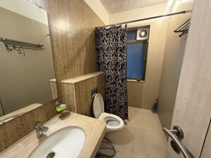 Team Area in 3 BHK Apartment at Kalpataru Magnus, Bandra East – for Rent