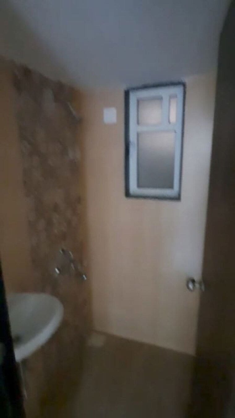 Bathroom, jp-north-aviva 1 Bedroom 350 Sq.Ft. Apartment In Mira Road Thane 10626911