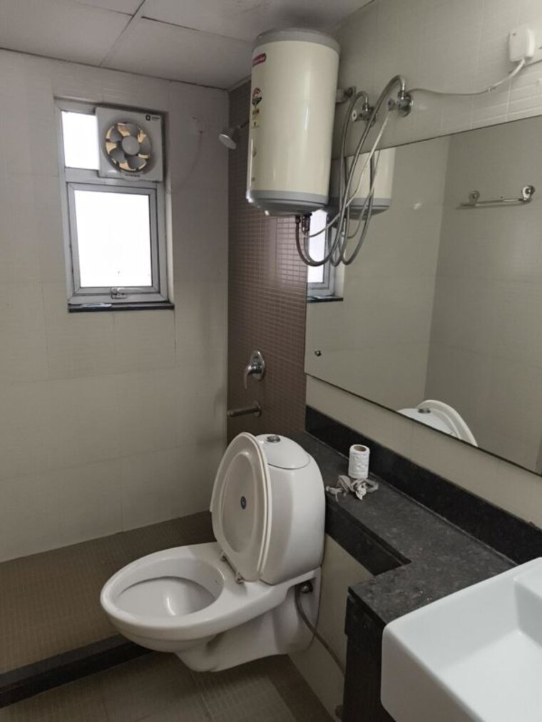 Bathroom, sector 21 2 Bedroom 1220 Sq.Ft. Builder Floor In Sector 21 Gurgaon 10626971