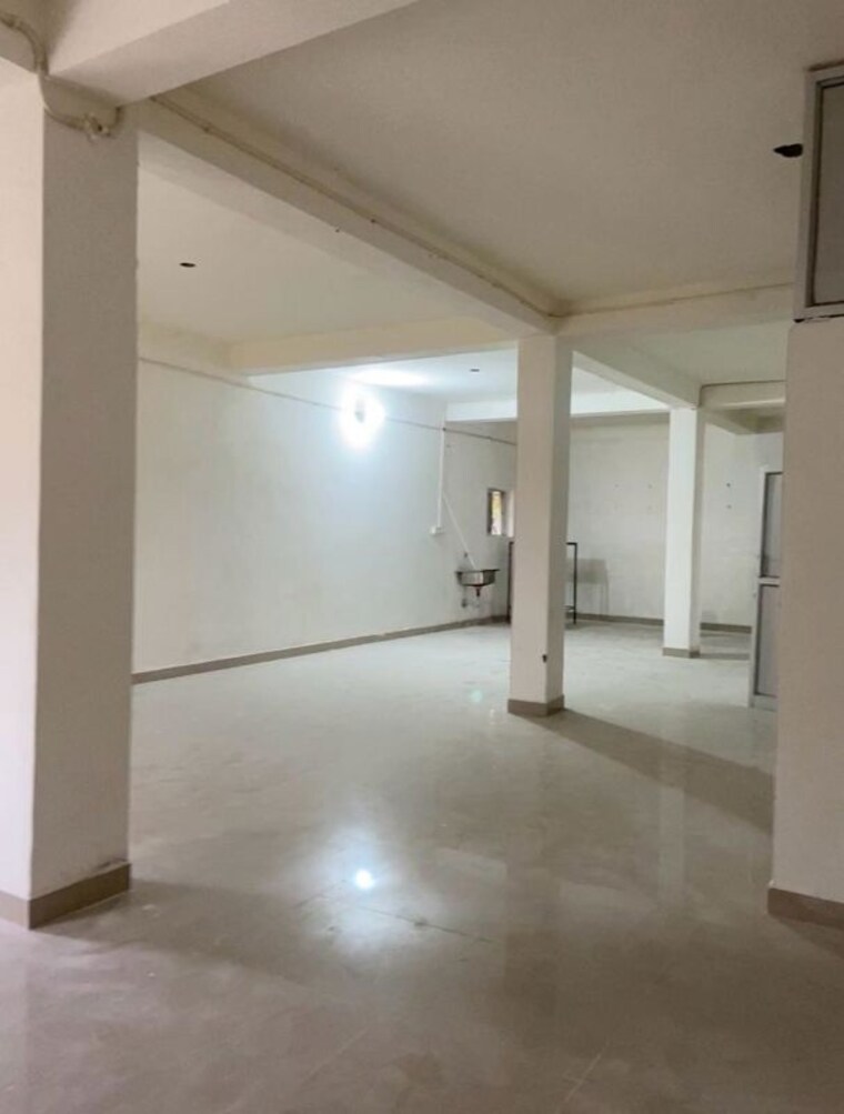 Room, chiraundi Commercial Warehouse 3500 Sq.Ft. In Chiraundi Ranchi 10626969
