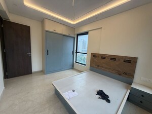 Room in 2 BHK Apartment at Kalpataru Magnus, Bandra East – for Rent