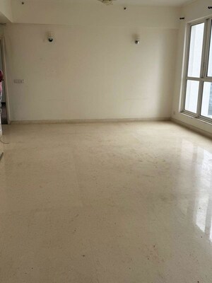 Room in 3 BHK Builder Floor at Sector 23 – for Rent