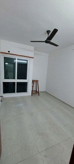 Room in 2 BHK Apartment at Dosti West County, Balkum Pada – for Rent