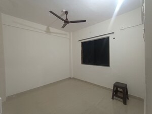 Room in 1 BHK Apartment at Kopar Khairane – for Rent