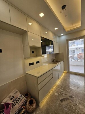 Kitchen in 3 BHK Builder Floor at Smart World Orchard, Sector 61 – for Rent