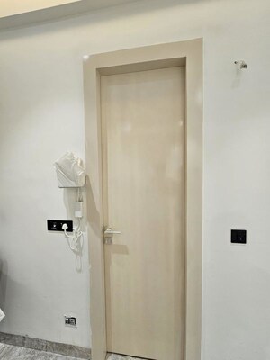 Furnished Amenities in 3 BHK Builder Floor at Smart World Orchard, Sector 61 – for Rent