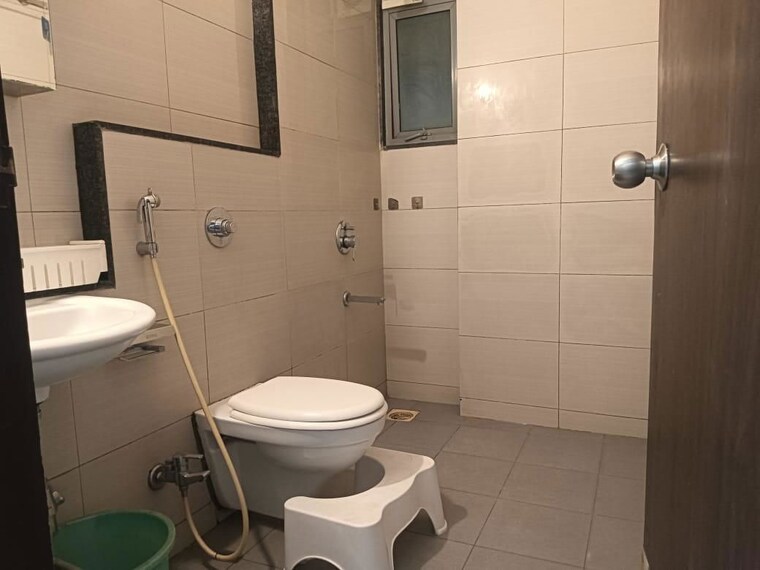 Bathroom, amanora-future-towers 3 Bedroom 1700 Sq.Ft. Apartment In Hadapsar Pune 10627039