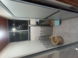 Furnished Amenities in 2.5 BHK Apartment at KT Radhe Mohan, Kopar Khairane – for Rent