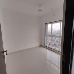 Room in 2 BHK Apartment at Dem Phoenix, Malad East – for Rent