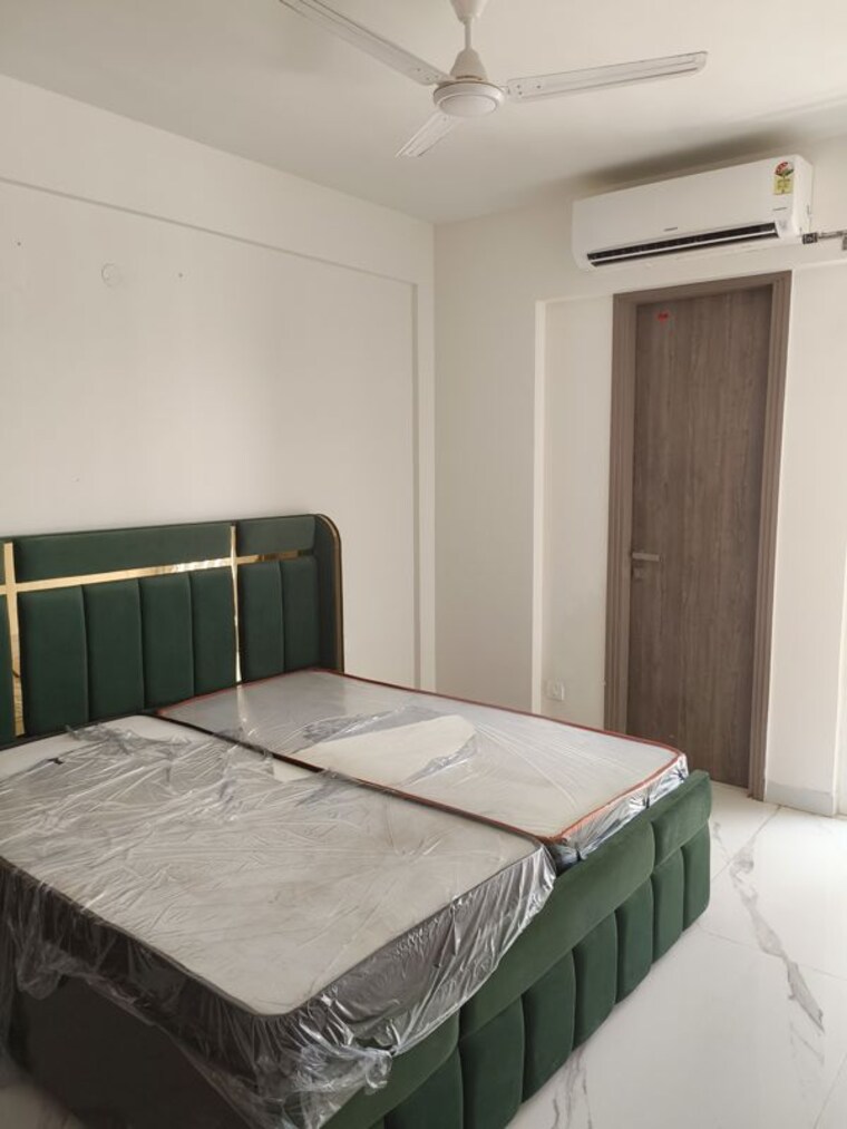 Bedroom, m3m-soulitude 3.5 Bedroom 1600 Sq.Ft. Apartment In Sector 89 Gurgaon 10627080