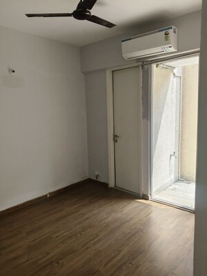2 BHK Apartment For Rent in Signature Global City, Sector 37d