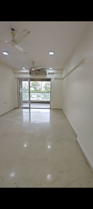 Room in 3 BHK Apartment at Bharat Skyvistas, Andheri West – for Sale