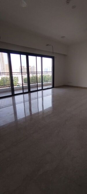 Room in 3 BHK Apartment at Sobha City Gurgaon, Sector 108 – for Rent