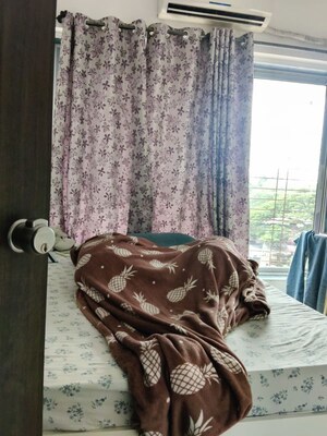 Bedroom in 1 BHK Apartment at Golden Star CHS, Santacruz East – for Rent