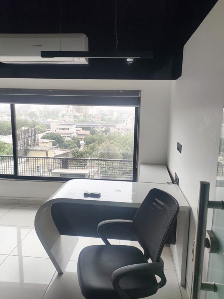 Team Area, sun-westbank Commercial Office Space 810 Sq.Ft. In Navrangpura Ahmedabad 10627187