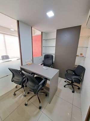  Office Space For Rent in Vastrapur