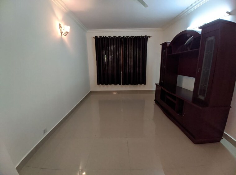 Room, diamond-district 3 Bedroom 1700 Sq.Ft. Apartment In Old Airport Road Bangalore 10627182