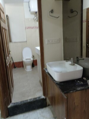 Bathroom in 3 BHK Apartment at Pavani Vantage, Banjara Hills – for Rent