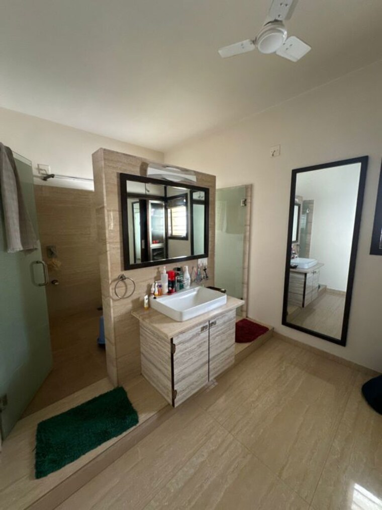Room, thaltej 5 Bedroom 452 Sq.Yd. Villa In Thaltej Ahmedabad 10627191